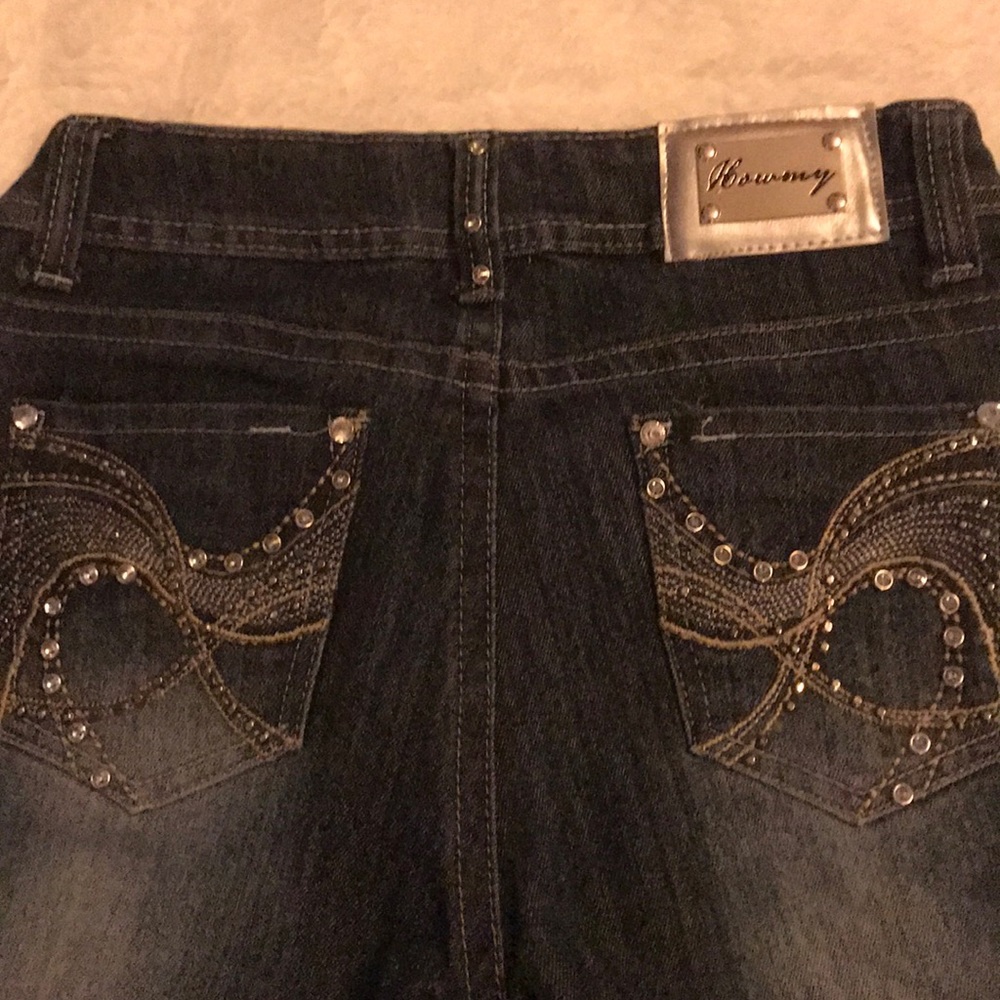 Howmy Jeans - Picture 3 of 5
